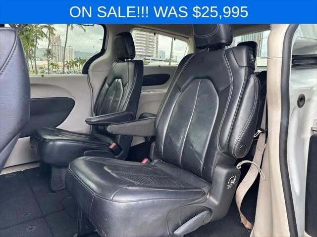 2022 Chrysler Pacifica Touring L