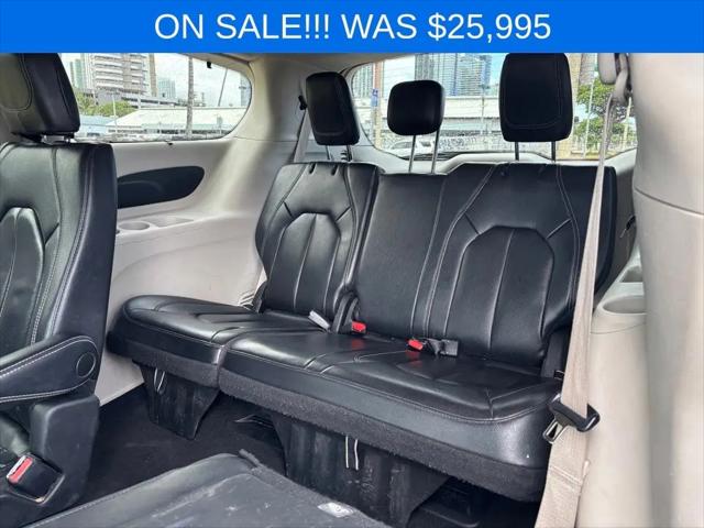 2022 Chrysler Pacifica Touring L