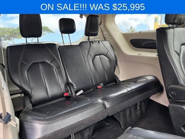 2022 Chrysler Pacifica Touring L
