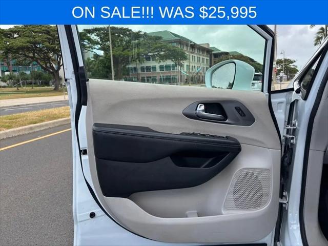 2022 Chrysler Pacifica Touring L