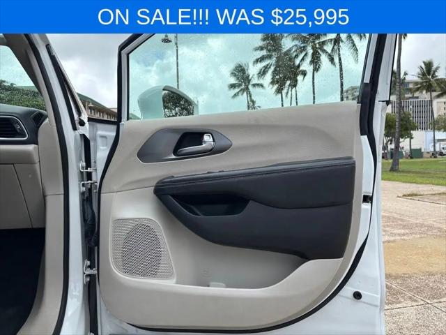 2022 Chrysler Pacifica Touring L