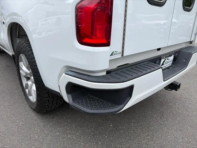 2021 Chevrolet Silverado 1500 4WD Crew Cab Short Bed Custom
