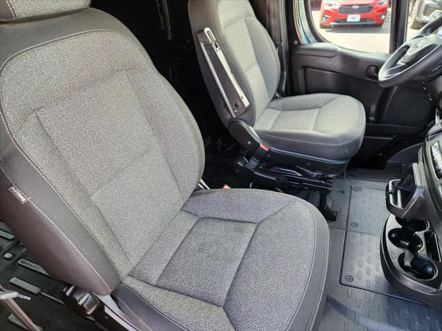 2025 Ram ProMaster 2500 Cargo Van Tradesman High Roof 159" WB w/Pass Seat