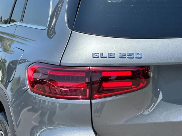 2026 Mercedes-Benz GLB 4MATIC