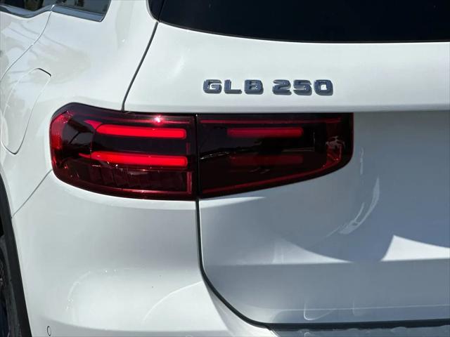 2026 Mercedes-Benz GLB 4MATIC