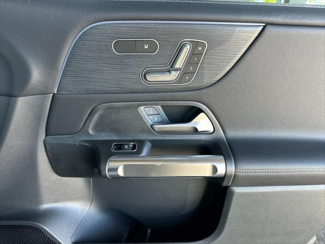 2026 Mercedes-Benz GLB 4MATIC