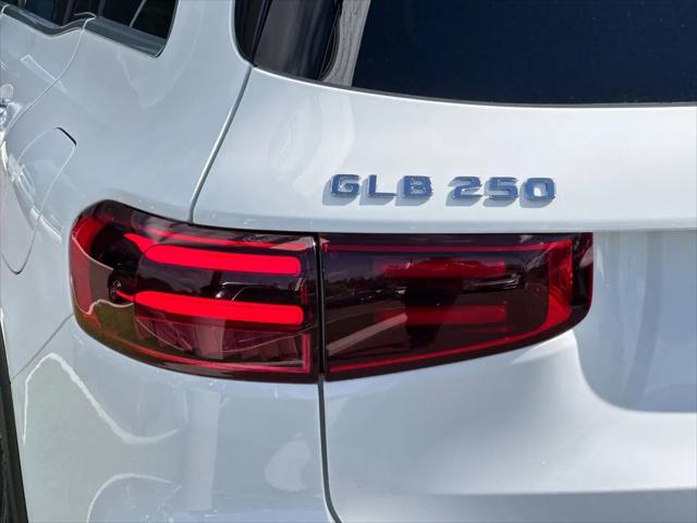 2026 Mercedes-Benz GLB 4MATIC