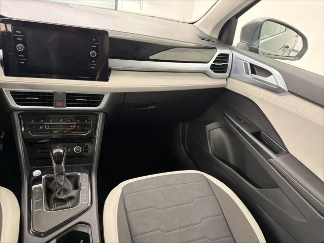 2025 Volkswagen Taos 1.5T SE