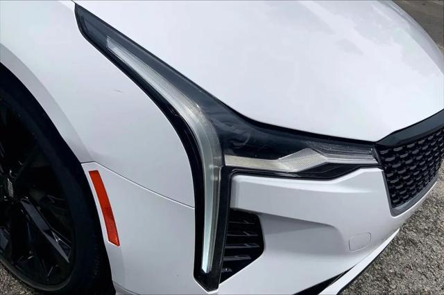 2022 Cadillac CT4 Luxury