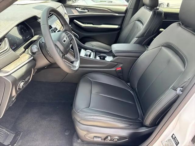 2026 Jeep Grand Cherokee Limited 4x2
