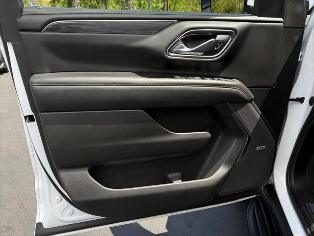2023 GMC Yukon XL 4WD SLT