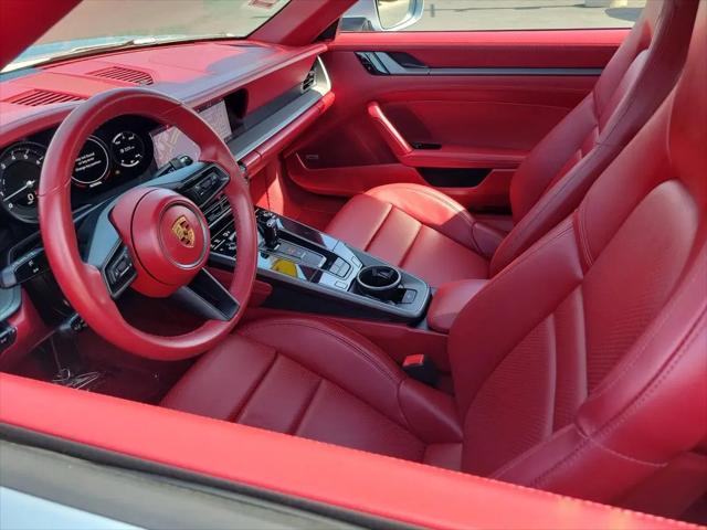 2021 Porsche 911 Carrera Cabriolet