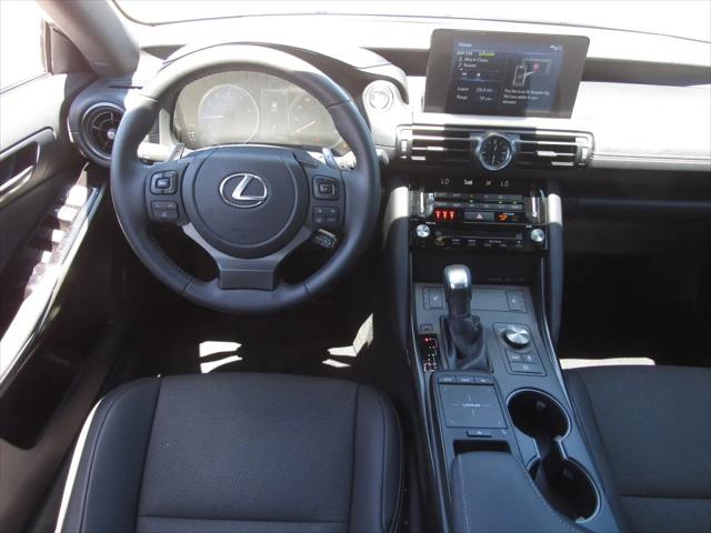 2025 Lexus IS 300 F SPORT Design