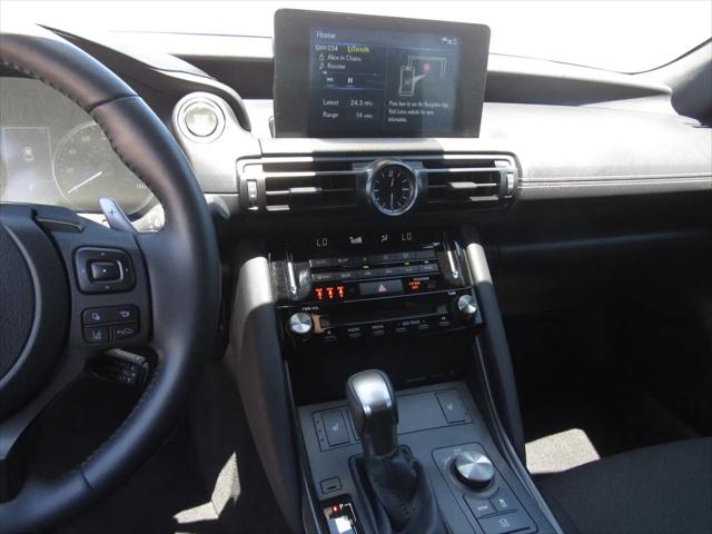 2025 Lexus IS 300 F SPORT Design