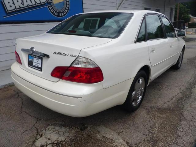 2004 Toyota Avalon XL