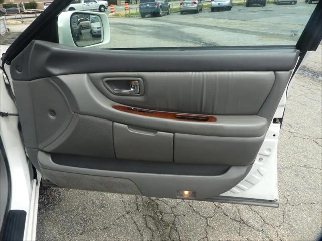 2004 Toyota Avalon XL