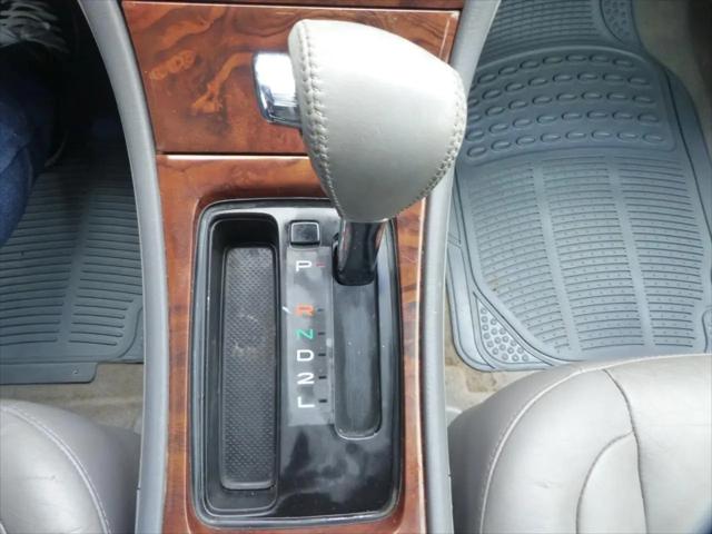 2004 Toyota Avalon XL