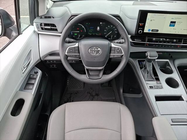 2025 Toyota Sienna XLE