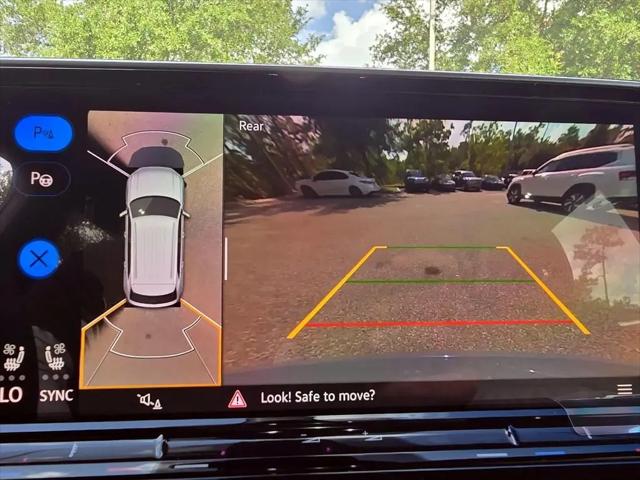 2026 Volkswagen Atlas Cross Sport SEL Premium R-Line