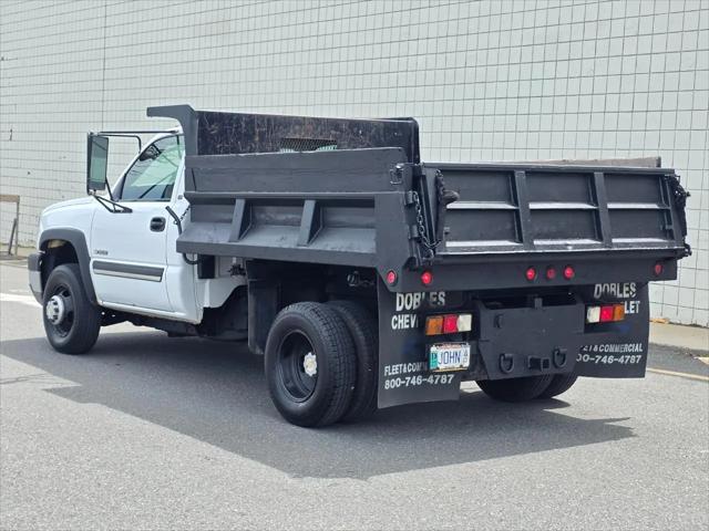 2004 Chevrolet Silverado 3500 Work Truck