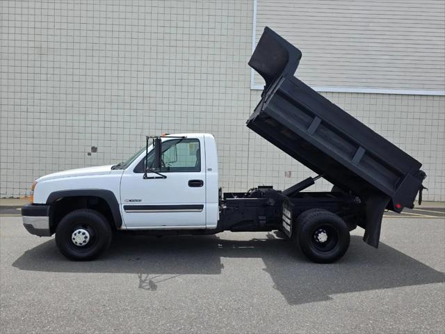 2004 Chevrolet Silverado 3500 Work Truck
