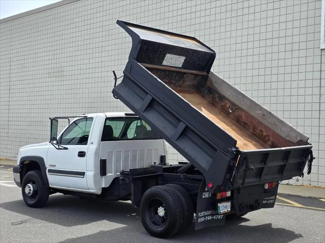 2004 Chevrolet Silverado 3500 Work Truck
