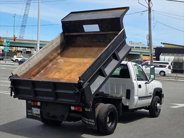 2004 Chevrolet Silverado 3500 Work Truck