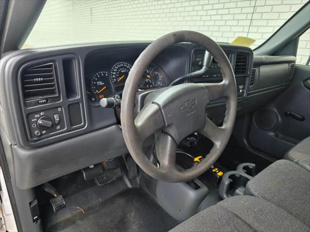 2004 Chevrolet Silverado 3500 Work Truck
