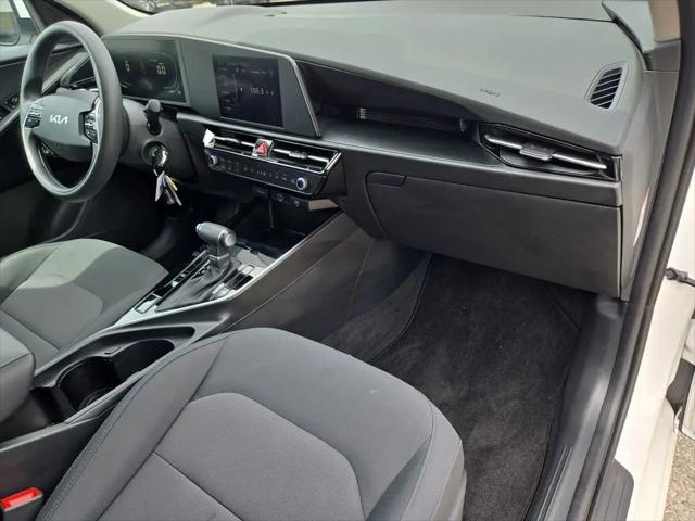 2025 Kia Niro LX