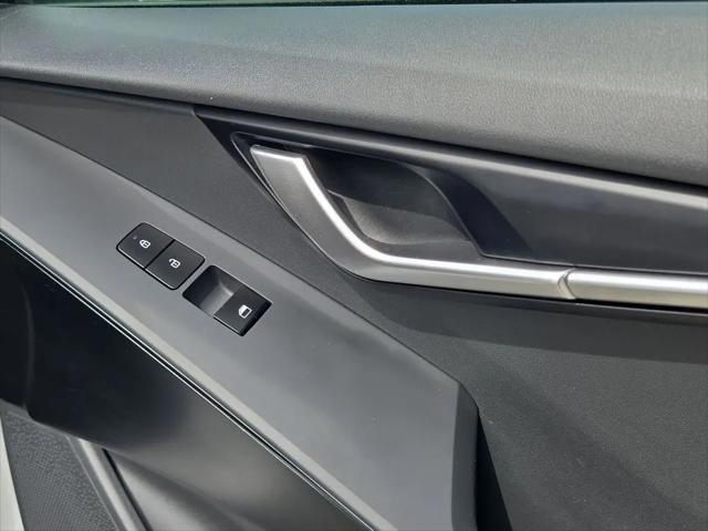2025 Kia Niro LX