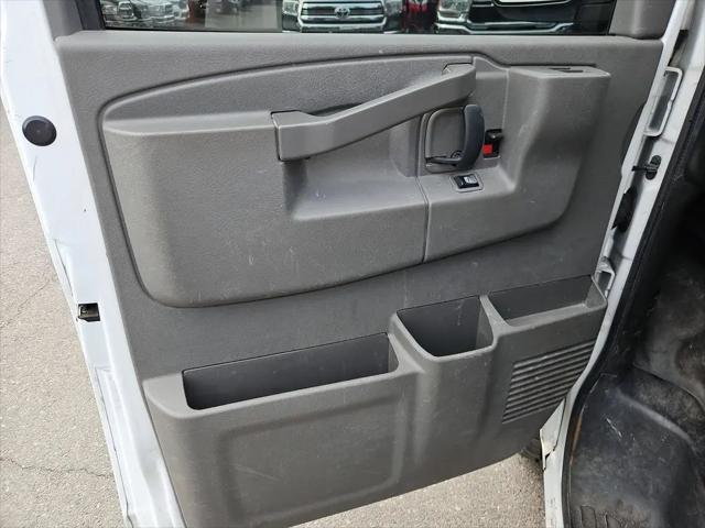 2016 GMC Savana 2500 1WT