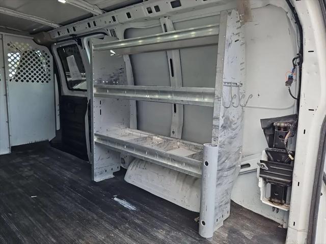 2016 GMC Savana 2500 1WT
