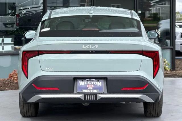 2026 Kia K4 LXS