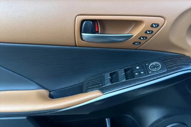 2023 Lexus IS 300 IS 300
