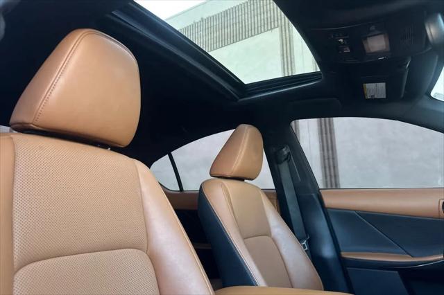 2023 Lexus IS 300 IS 300