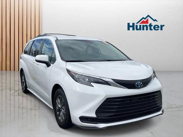 2025 Toyota Sienna LE for sale in Fletcher, NC