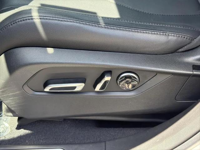 2023 Acura RDX Standard