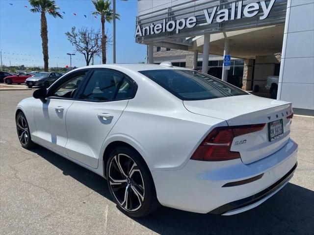 2024 Volvo S60 B5 Core Dark Theme
