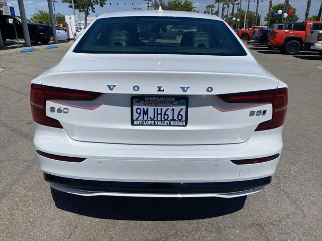 2024 Volvo S60 B5 Core Dark Theme