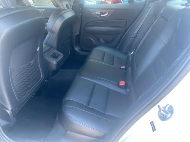 2024 Volvo S60 B5 Core Dark Theme