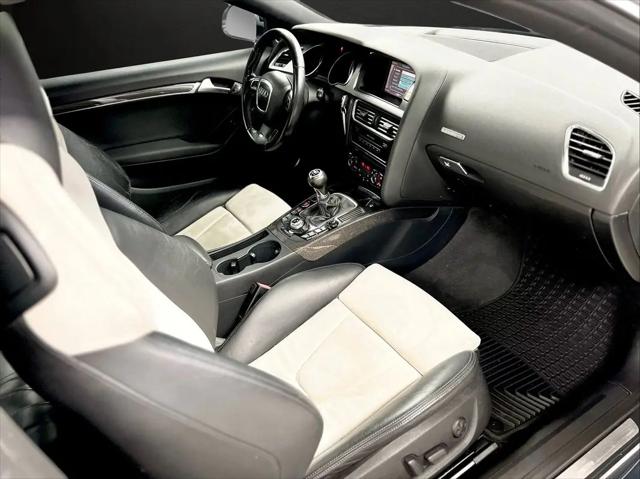 2009 Audi S5 Standard