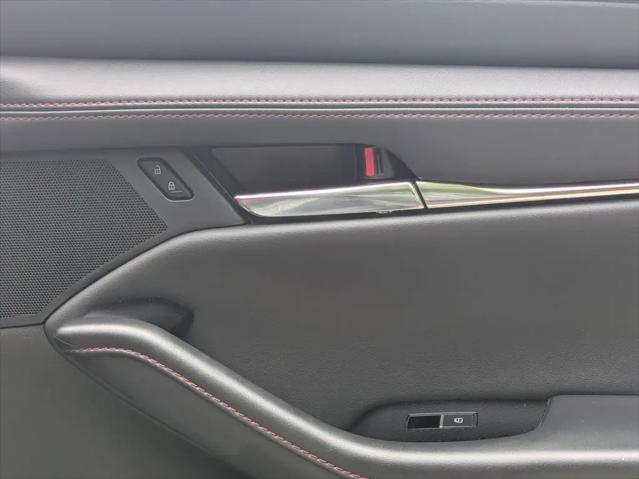 2025 Mazda Mazda3 2.5 S Carbon Edition