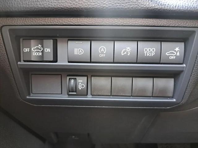 2026 Toyota Tundra SR5 CrewMax 5.5' Bed