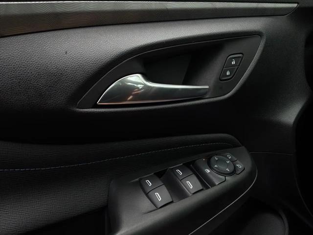2025 Buick NV Sport Touring FWD