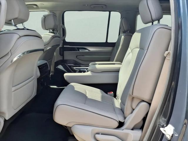 2023 Jeep Grand Wagoneer L Series II 4x4