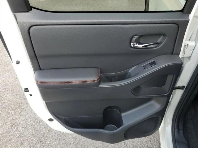 2025 Nissan Frontier Crew Cab PRO-4X 4x4