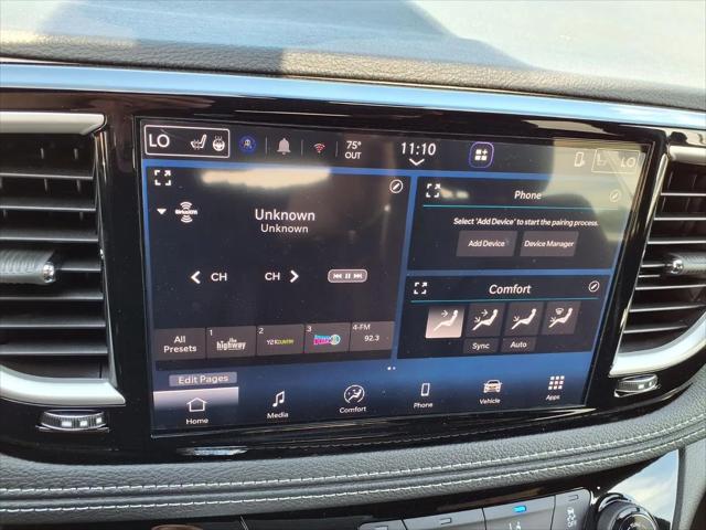 2027 Chrysler Pacifica Select
