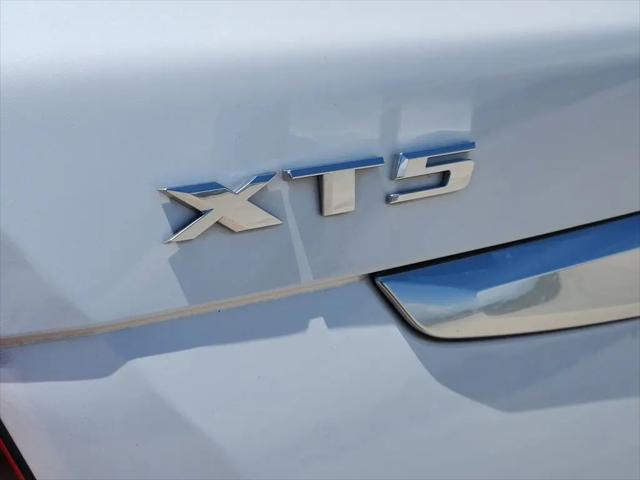 2022 Cadillac XT5 FWD Premium Luxury