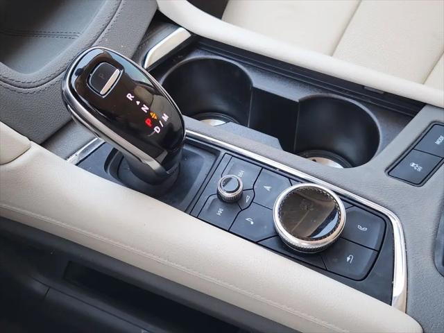 2022 Cadillac XT5 FWD Premium Luxury