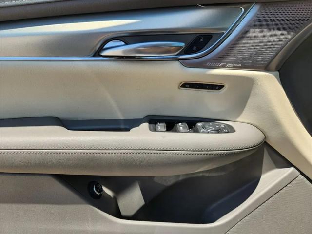 2022 Cadillac XT5 FWD Premium Luxury